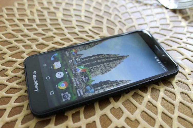 Noul smartphone BlackBerry Aurora a fost lansat în Indonezia 1 BlackBerry Aurora