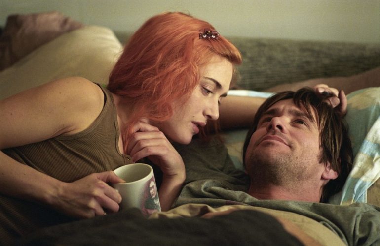 20 dintre cele mai bune filme de dragoste din toate timpurile 9 film romance Eternal Sunshine of the Spotless Mind 2004
