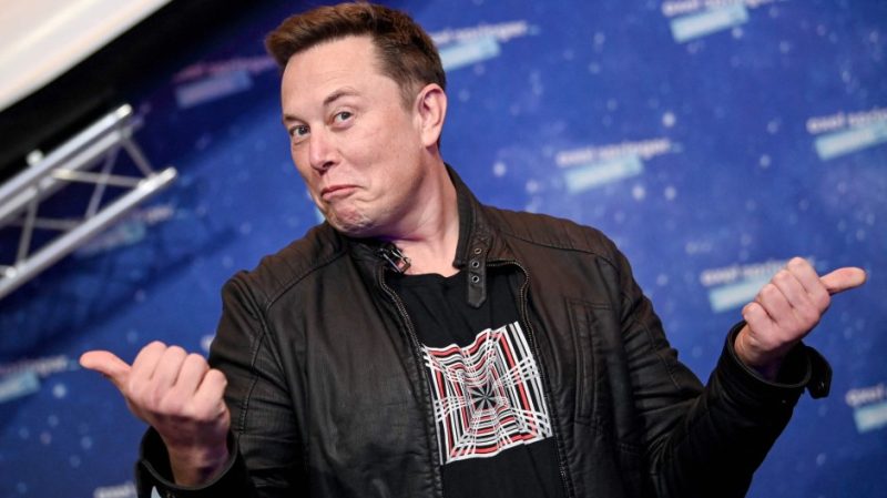 Elon Musk a fost dat în judecată de acţionari ai Twitter
