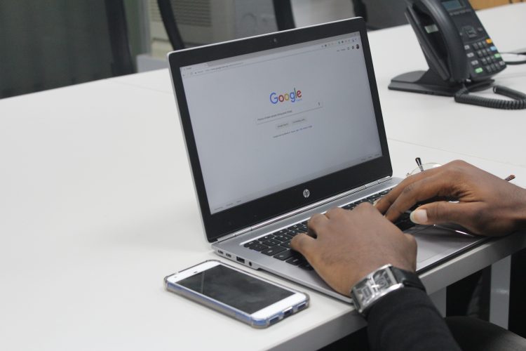 balance Willing Alert Cum ștergi istoricul căutărilor Google pe calculator sau laptop, Android și  iOS