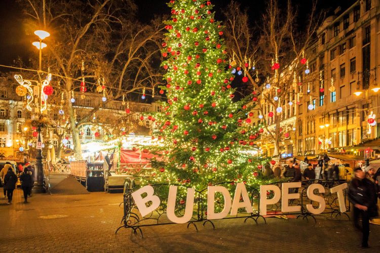 Târgul de Crăciun de la Budapesta