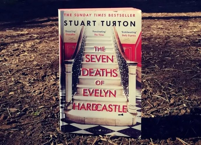 Cartea The Seven Deaths of Evelyn Hardcastle Stuart Turton