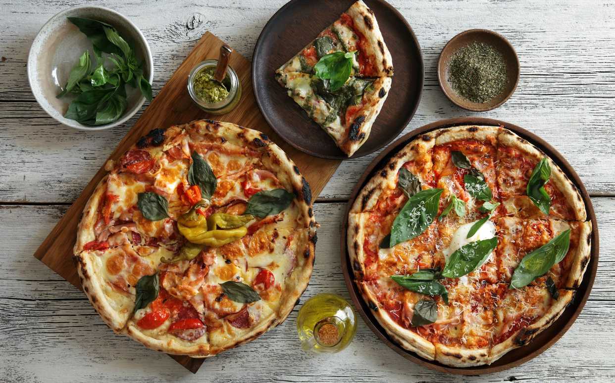 10 locuri unde să mănânci pizza în București 4 Pizza ca in Napoli.