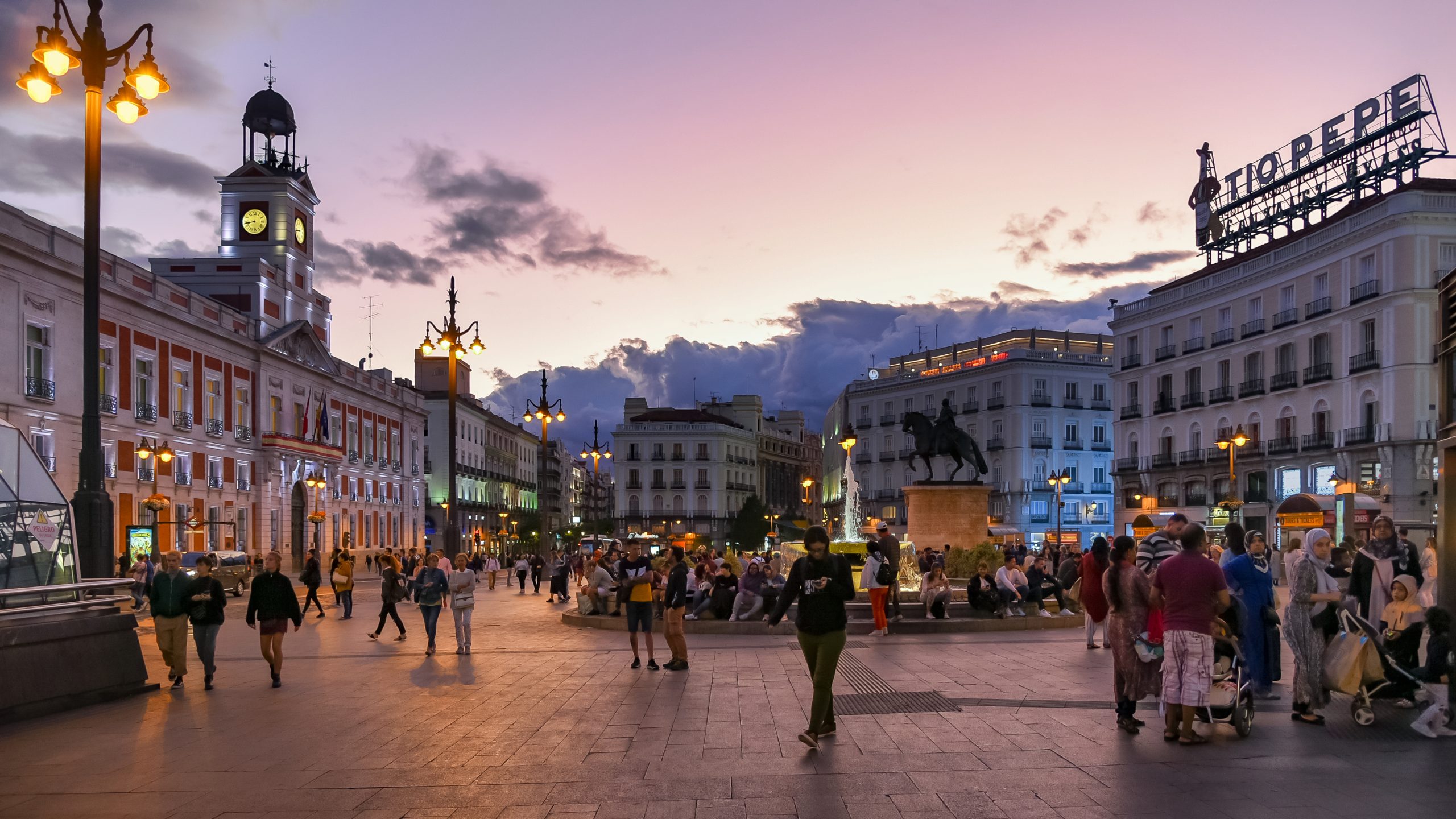Puerta Del Sol din Madrid.