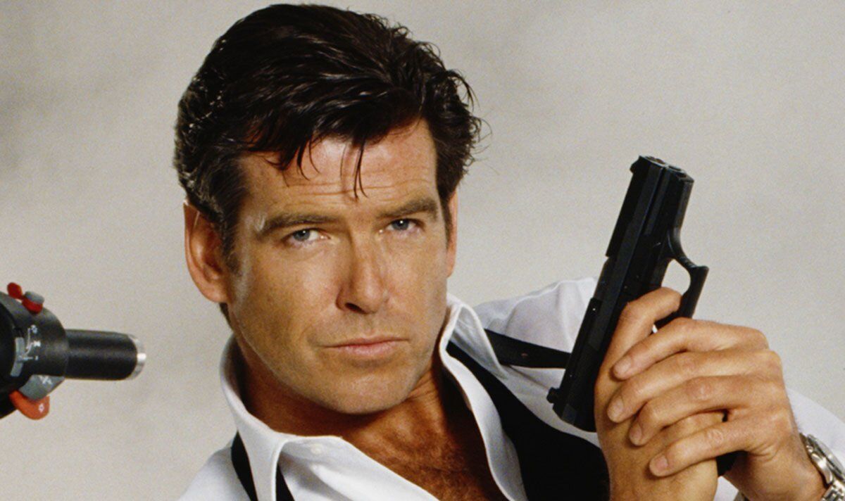 Pierce Brosnan drept Agentul 007
