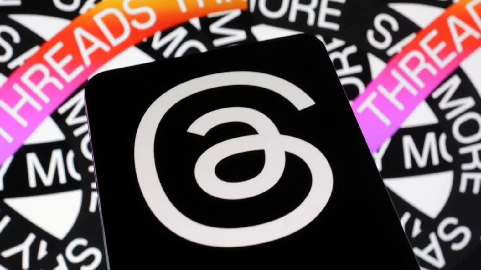 Meta se pregătește să lanseze în curând versiunea web a Threads într-o competiție strânsă cu X Meta se pregătește să lanseze în curând versiunea web a Threads într-o competiție strânsă cu X