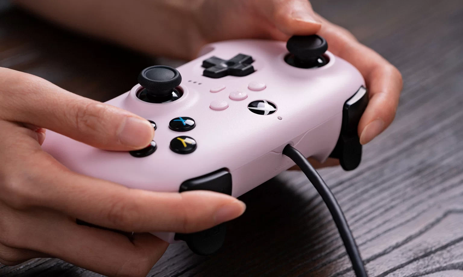 Microsoft furnizează piese de schimb pentru ca tu să îți poți repara de unul singur controllerul Xbox