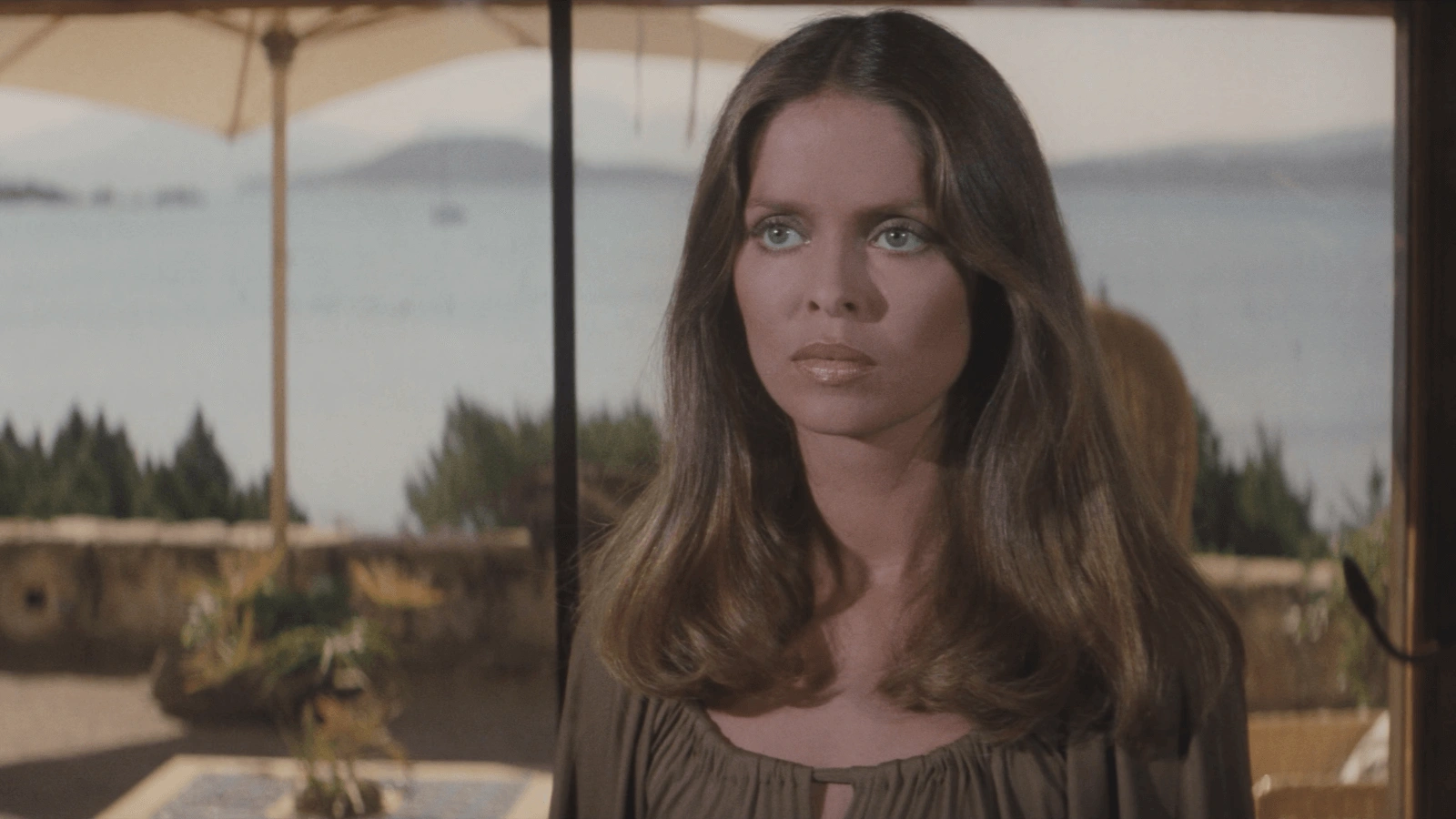 Bond Girls: Femeile din filmele cu James Bond 10 Barbara Bach The Spy Who Loved Me (1977)