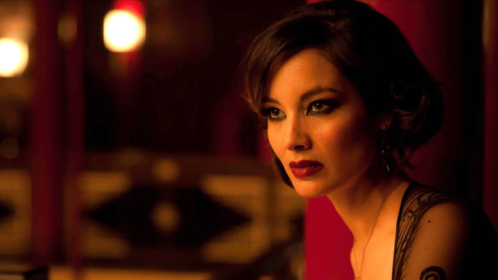 Bond Girls: Femeile din filmele cu James Bond 21 Bérénice Marlohe Skyfall (2012)