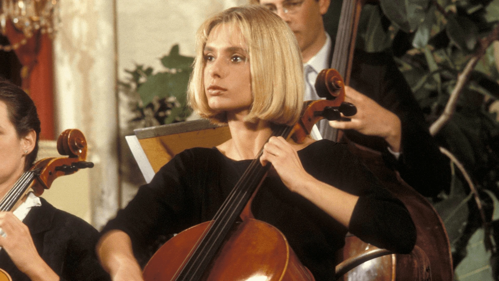 Bond Girls: Femeile din filmele cu James Bond 15 Maryam d Abo The Living Daylights (1987)