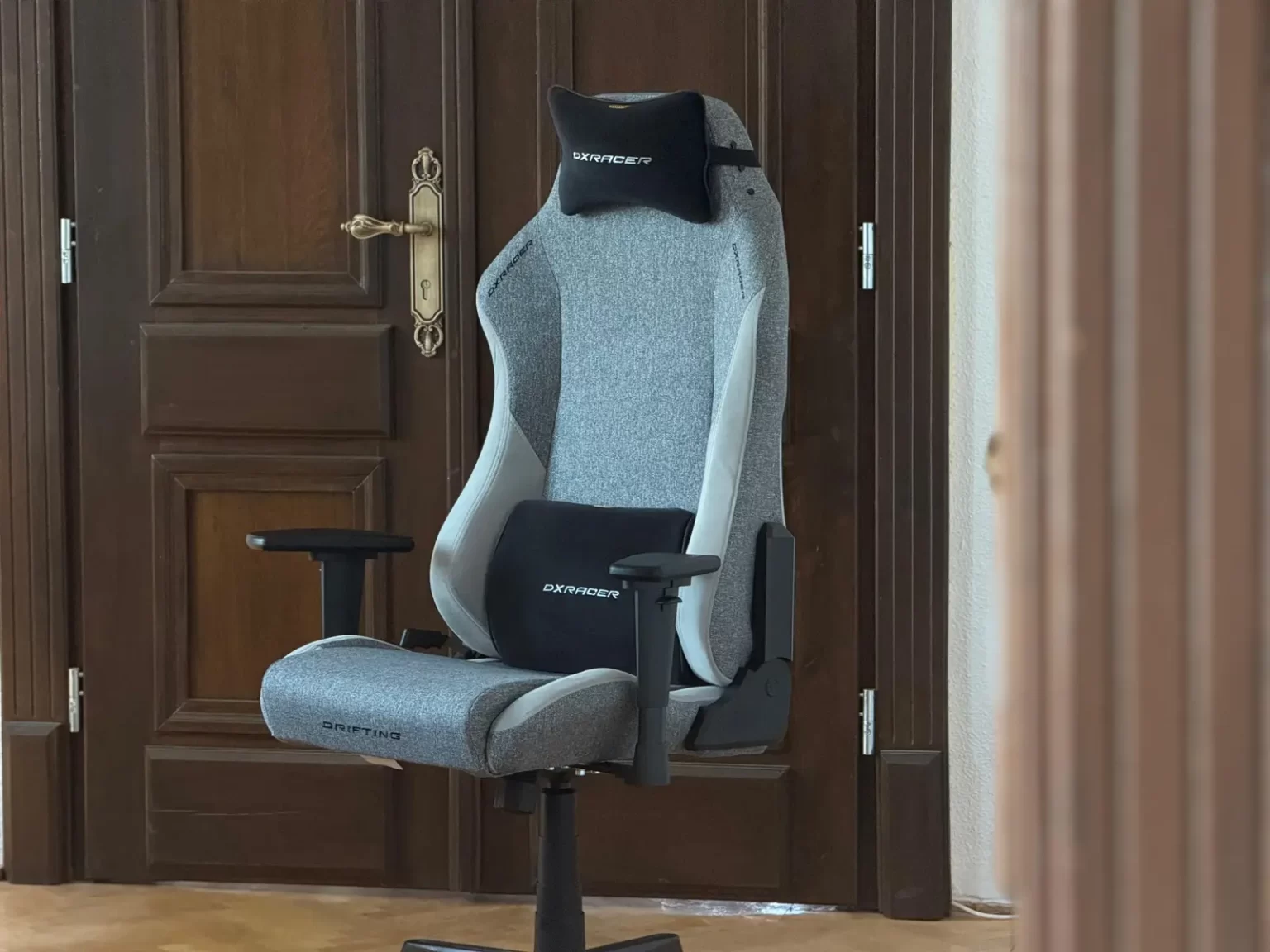 DXRacer Drifting Series Review – Cât de confortabil este un scaun de gaming premium?