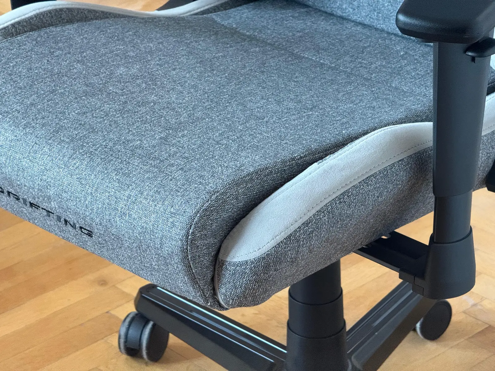 Design si constructie DXRacer Drifting 2