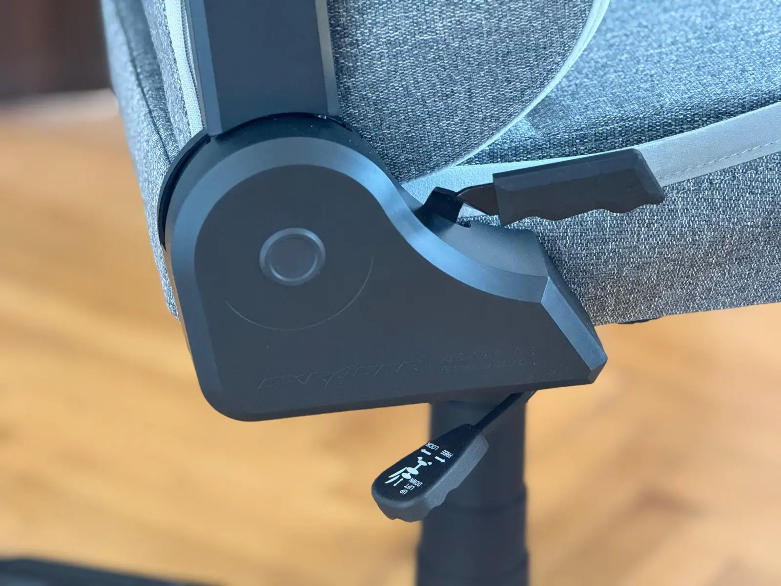 Design si constructie DXRacer Drifting 3