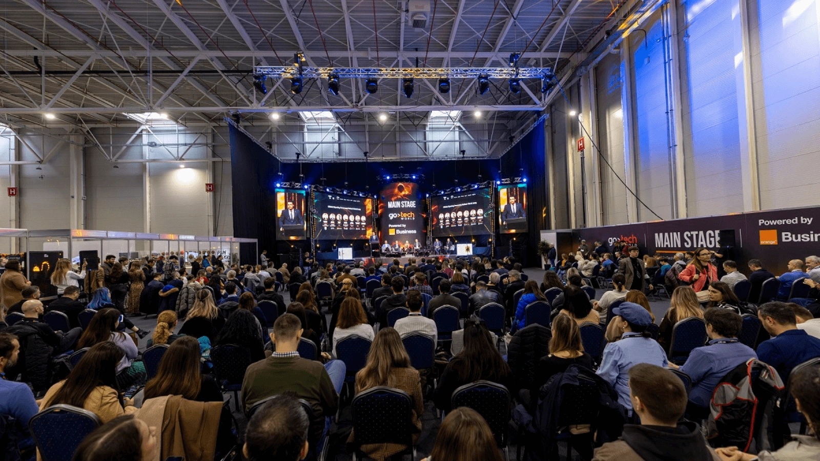 Ediție record a evenimentului GoTech World: Peste 15.100 de vizitatori, 100 de companii expozante, 135 de speakeri și 11 scene 1 Tehnologiile care au definit zona expozitionala la GoTech World 2025