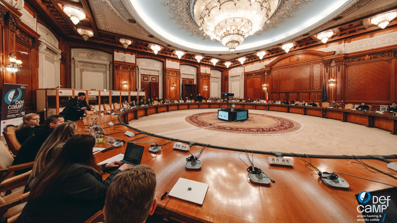 Temele centrale ale DefCamp 2025 au reflectat tranziția către o eră în care AI influenteza domeniul tehnologiei