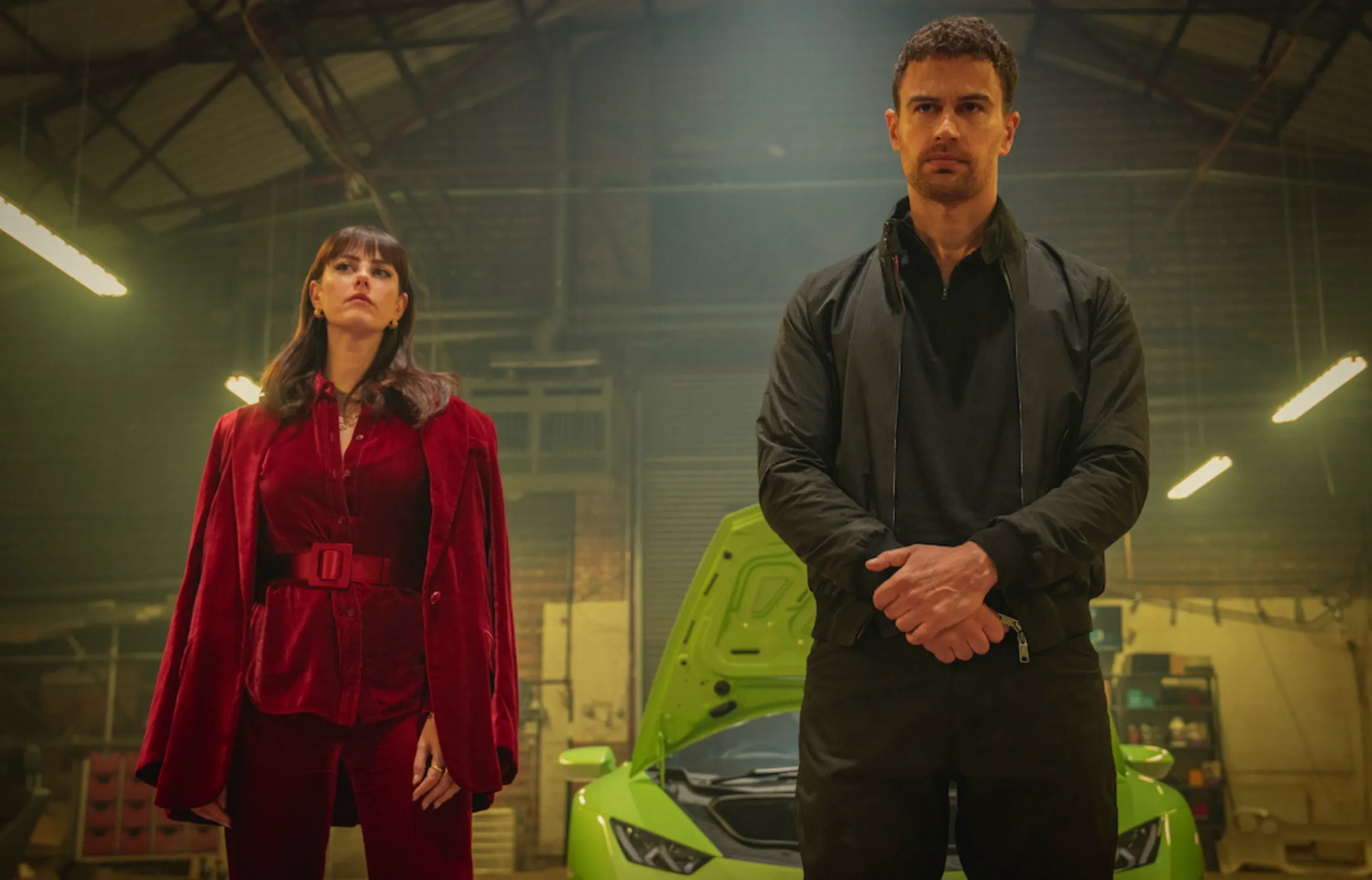 Cine face parte din distribuția serialului?