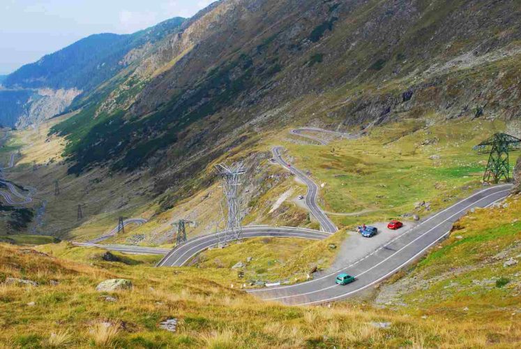 Transfăgărășan este o cale rutieră de circulație din România, care începe în comuna Bascov, județul Argeș de lângă orașul Pitești, în direcția orașului Curtea de Argeș și se termină la intersecția cu drumul DN1 între Sibiu și Brașov