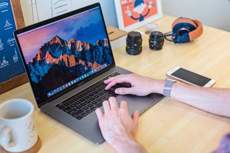 Cum se creează un cont de iCloud pe un computer