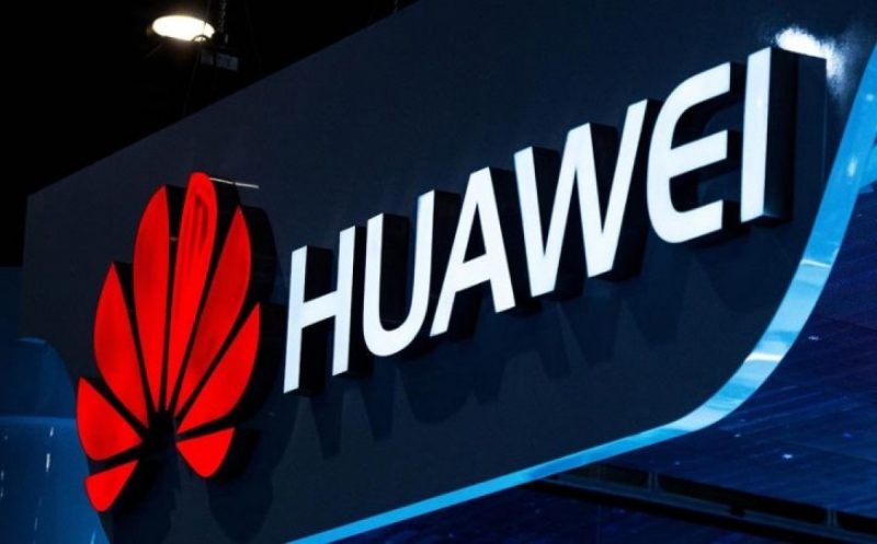 Huawei a patentat un dispozitiv ce pare a fi un smartphone cu ecran rulabil.