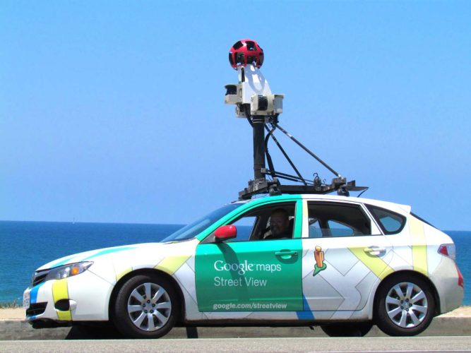 Cum să-ți blurezi locuința pe Google Street View Cum să-ți blurezi locuința pe Google Street View