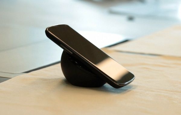 Incarcatorul wireless Google Nexus 4 acum in vanzare pentru 59.99 de dolari google charging orb
