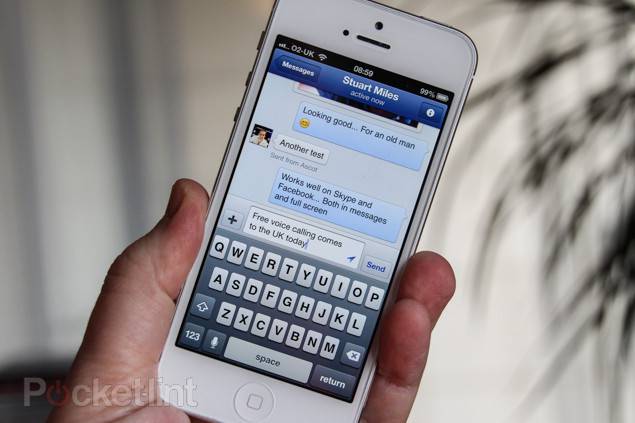 Aplicatia Facebook Messenger pentru iPhone are apel video si mesaje in UK facebook messenger iphone voip voice messages 0