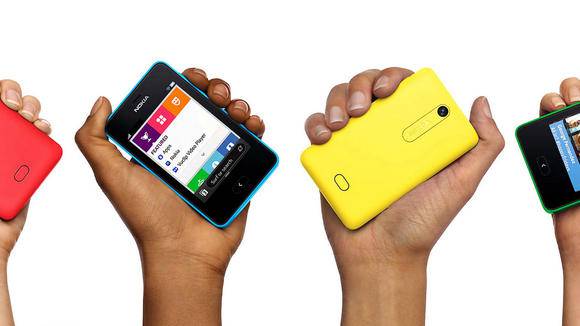 Nokia Asha 501 estompeaza linia dintre telefonul mobil clasic si smartphone Asha 501