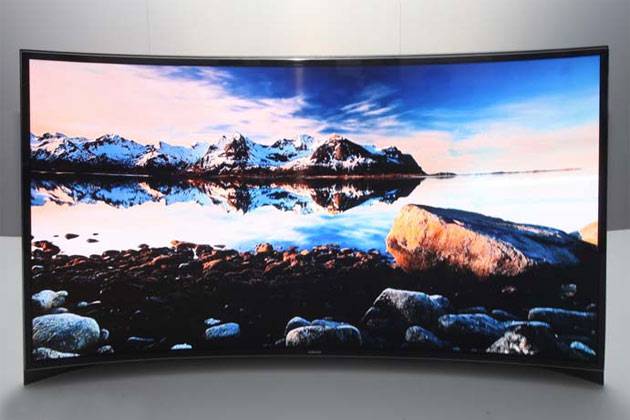 Samsung lanseaza televizorul curbat OLED Televizor Samsung OLED