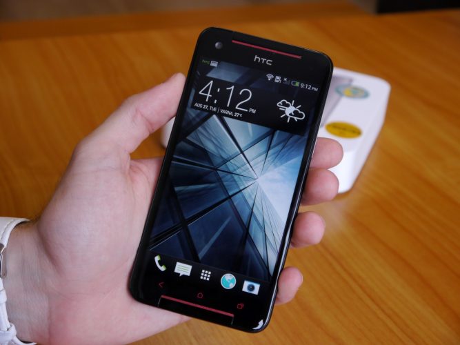 Noul HTC Butterfly S HTC Butterfly S hands on