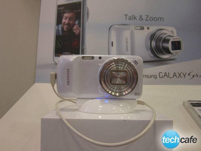 Samsung Galaxy S4 Zoom preview