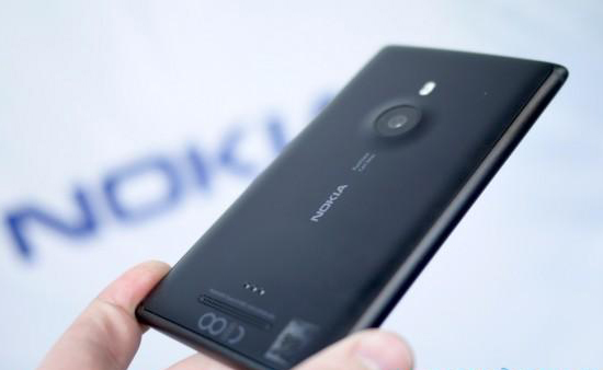 Phablet-ul Nokia Bandit de 6 inci isi face debutul la sfarsitul lunii septembrie nokia lumia 925 1