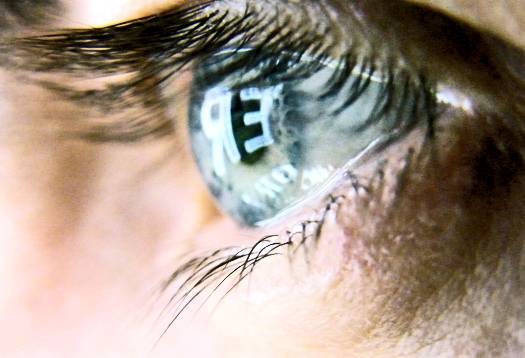reflection eye 525