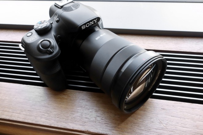 Camera foto DSLR de la Sony pentru buget redus Alpha A3000