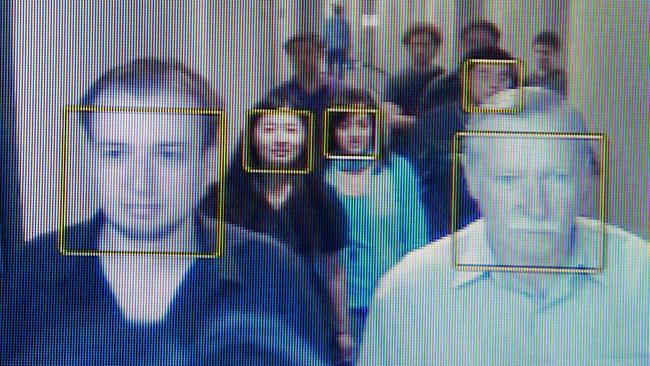Vor reusi aplicatiile software de recunoastere faciala sa identifice suspectii? recunoastere faciala