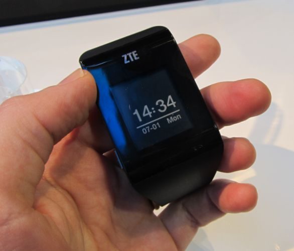 ZTE BlueWatch este primul ceas al companiei zte bluewatch