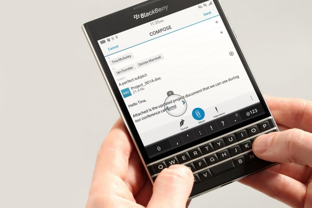 Zvon: Microsoft vrea sa cumpere BlackBerry blackberry passport