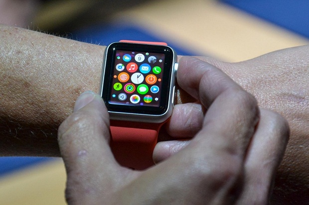 apple watch hands on 7 2