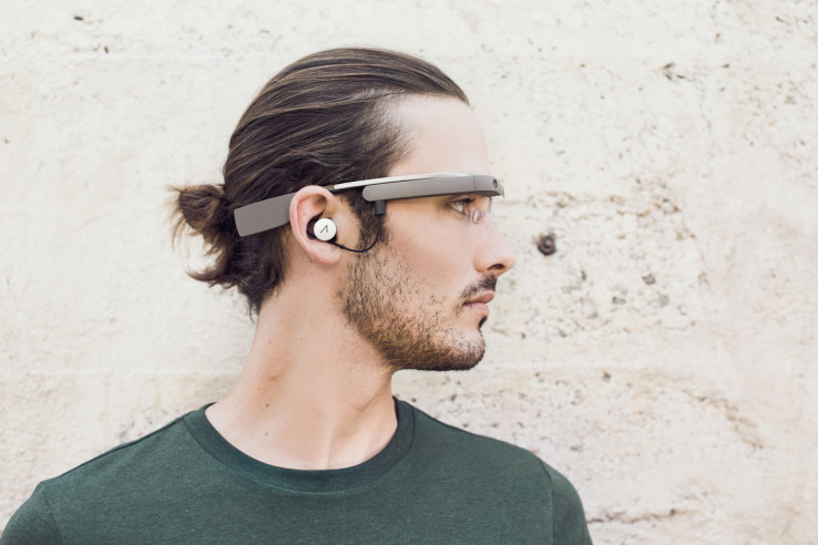 Urmatoarea versiune Google Glass va folosi tehnologie Intel google glass