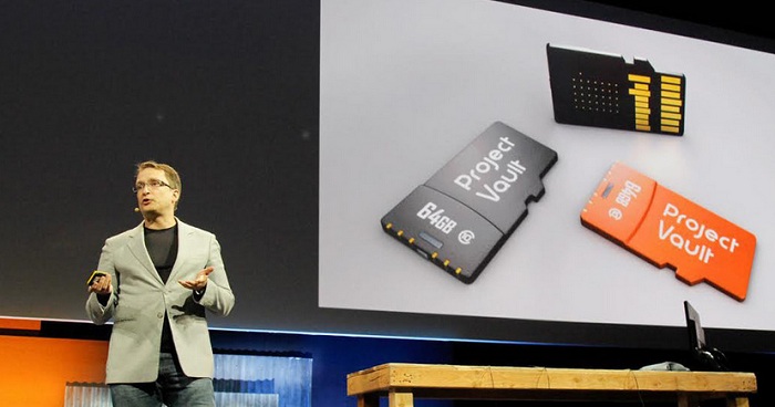 Google Project Vault este calculatorul mic cat un card microSD Google Project Vault