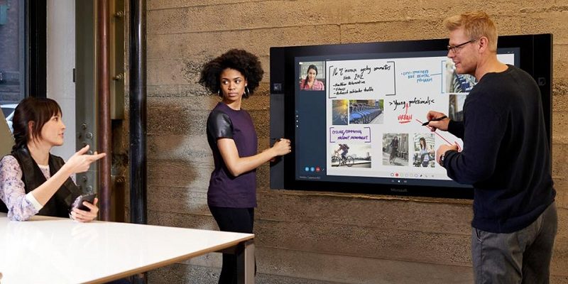 Microsoft Surface Hub – produs destinat muncii în echipă Microsoft Surface Hub
