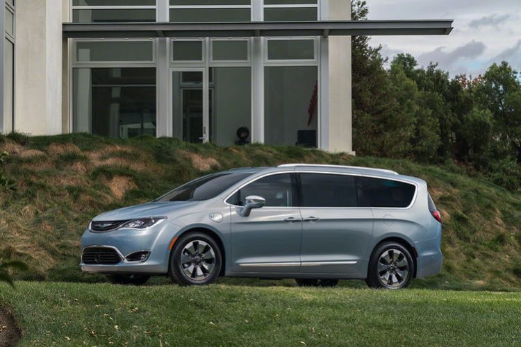 Hibridul Chrysler Pacifica