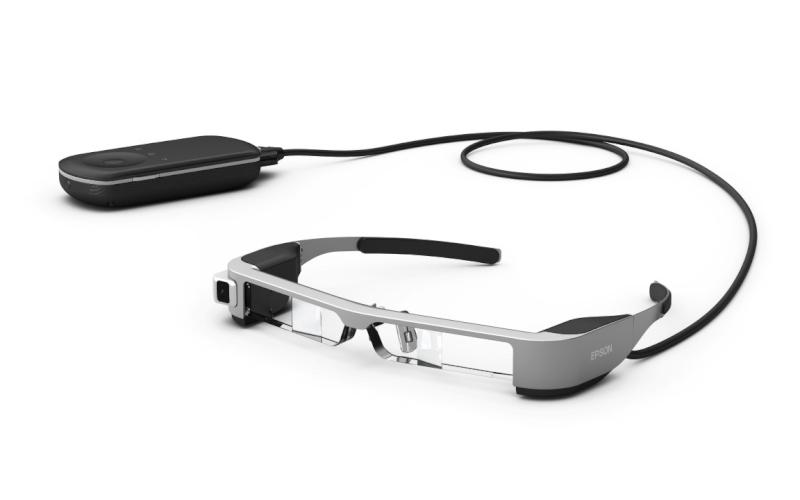 Epson și DJI dezvoltă o aplicație VR pentru ochelarii inteligenți utilizată în pilotarea dronelor Epson Moverio
