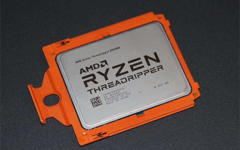 AMD anunță noile procesoare Threadripper 2000 din generația a 2-a AMD Threadripper 2990WX