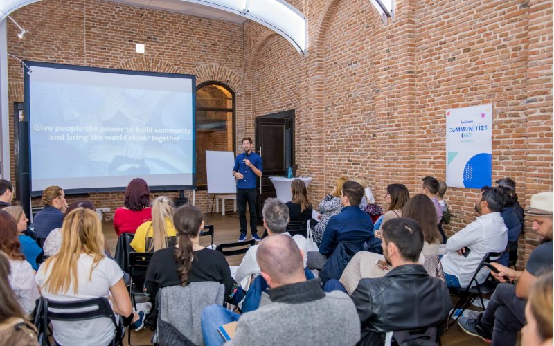 35 de lideri de comunitate din România au participat la primul Facebook Communities Day în București Facebook Communities Day în București