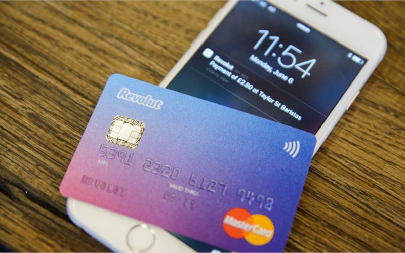 Revolut obține licența bancară în Europa și va începe operațiunile în 2019 Revolut