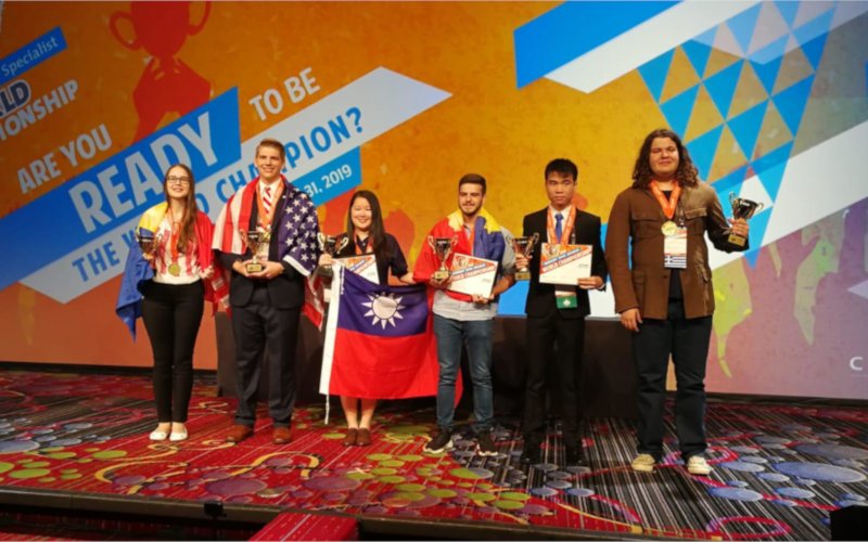 România este dublă campioană mondială la concursul Microsoft Office Specialist World Championship 2019 România este dublă campioană mondială la concursul Microsoft Office Specialist World Championship 2019