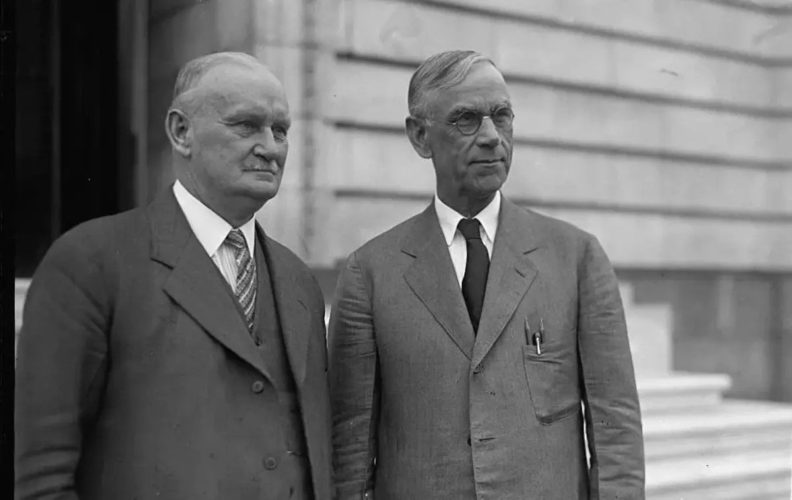 Reed Smoot și Willis C. Hawley