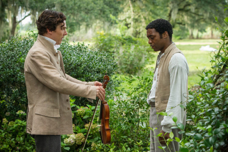 Chiwetel Ejiofor și Benedict Cumberbatch