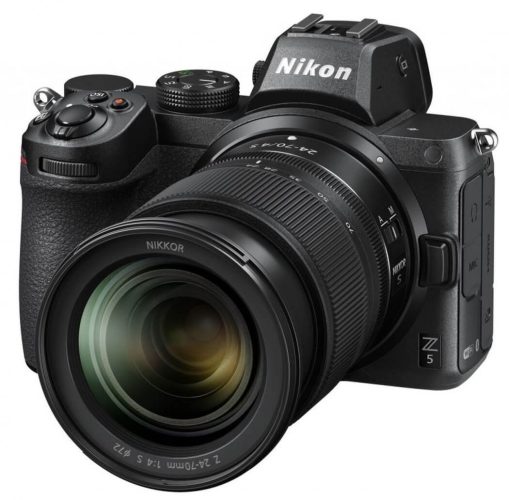 Se merită Nikon Z5?
