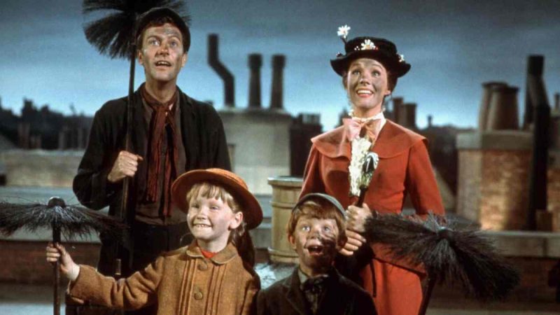 Filme Disney Plus. Top 13 cele mai bune filme Disney+ pe care să le vezi 13 Mary Poppins (1964)